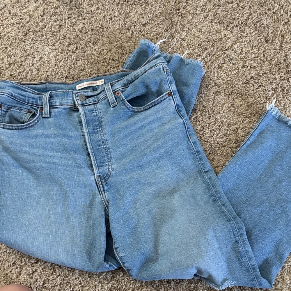 Levi's Ribcage Straight Ankle Jeans